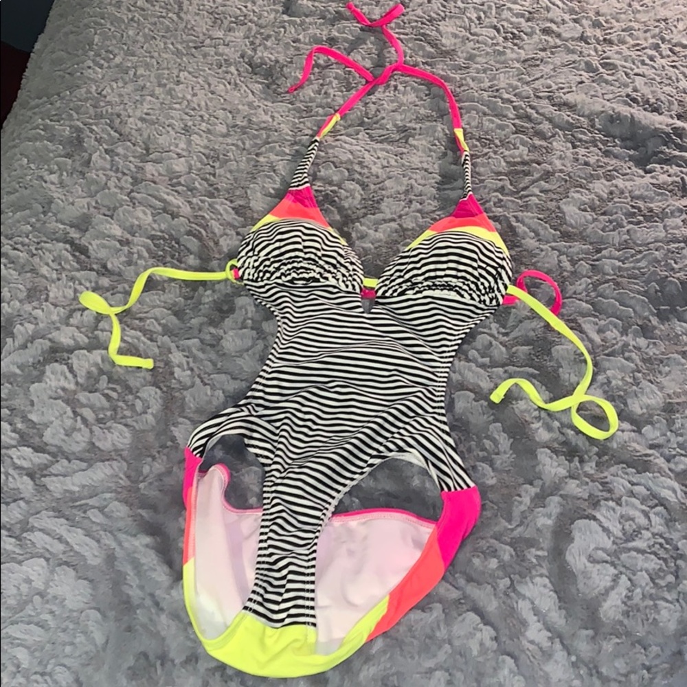 Bathing suit